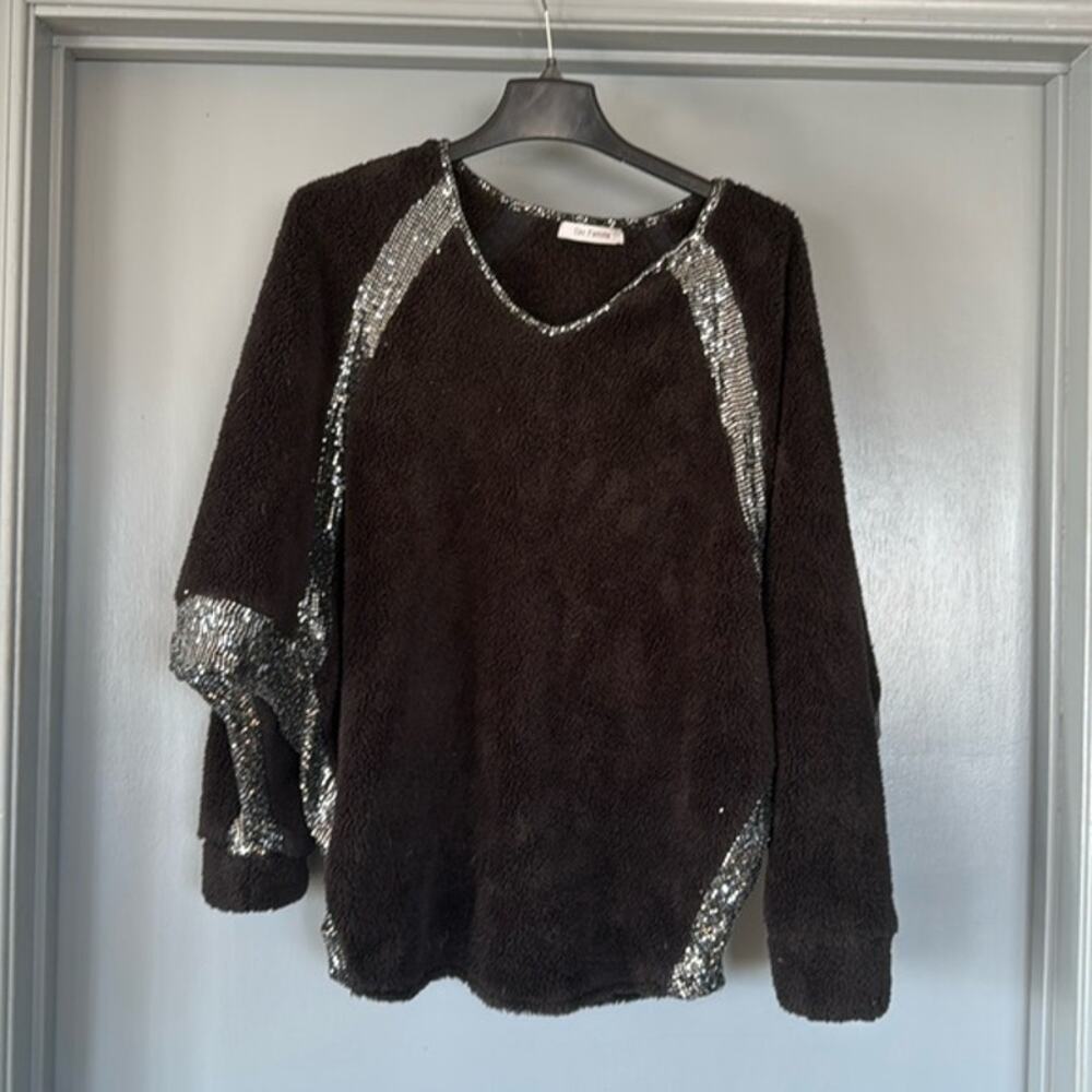 Ces Femme Women's Sz L Black Fleece Sweater with Silver Sequins Long Sleeves